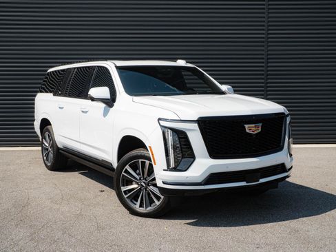 Used 2026 Cadillac Escalade ESV Sport w/ Touring Package AWD/4WD image 26