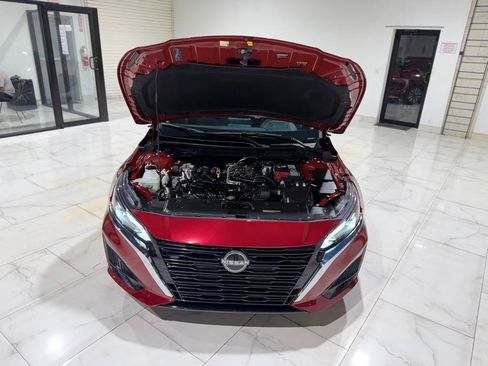 Used 2025 Nissan Altima 2.5 SV FWD image 6