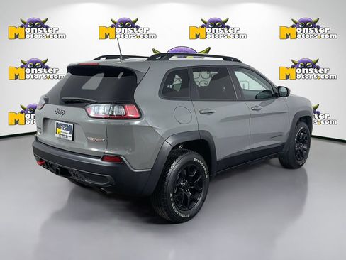 Used 2022 Jeep Cherokee Trailhawk w/ Trailer Tow Group AWD/4WD image 5