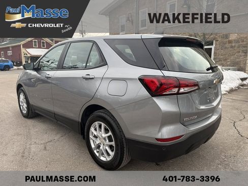 Used 2024 Chevrolet Equinox LS w/ Driver Confidence II Package image 4