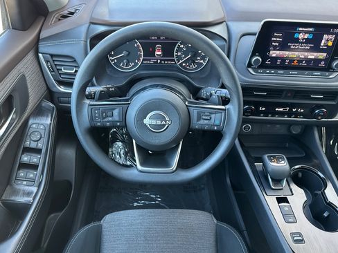 Certified 2023 Nissan Rogue SV image 16