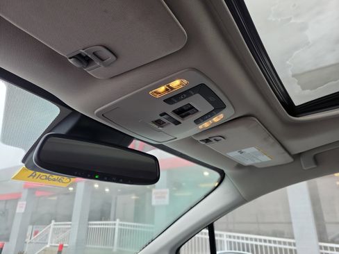 Used 2023 Toyota Sienna XLE image 30