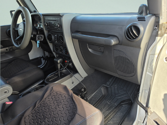Used 2007 Jeep Wrangler Unlimited Sahara w/ Trailer Tow Group AWD/4WD image 18