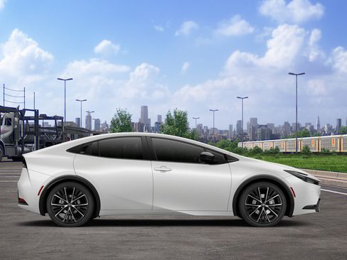 New 2027 Toyota Prius XLE FWD image 14