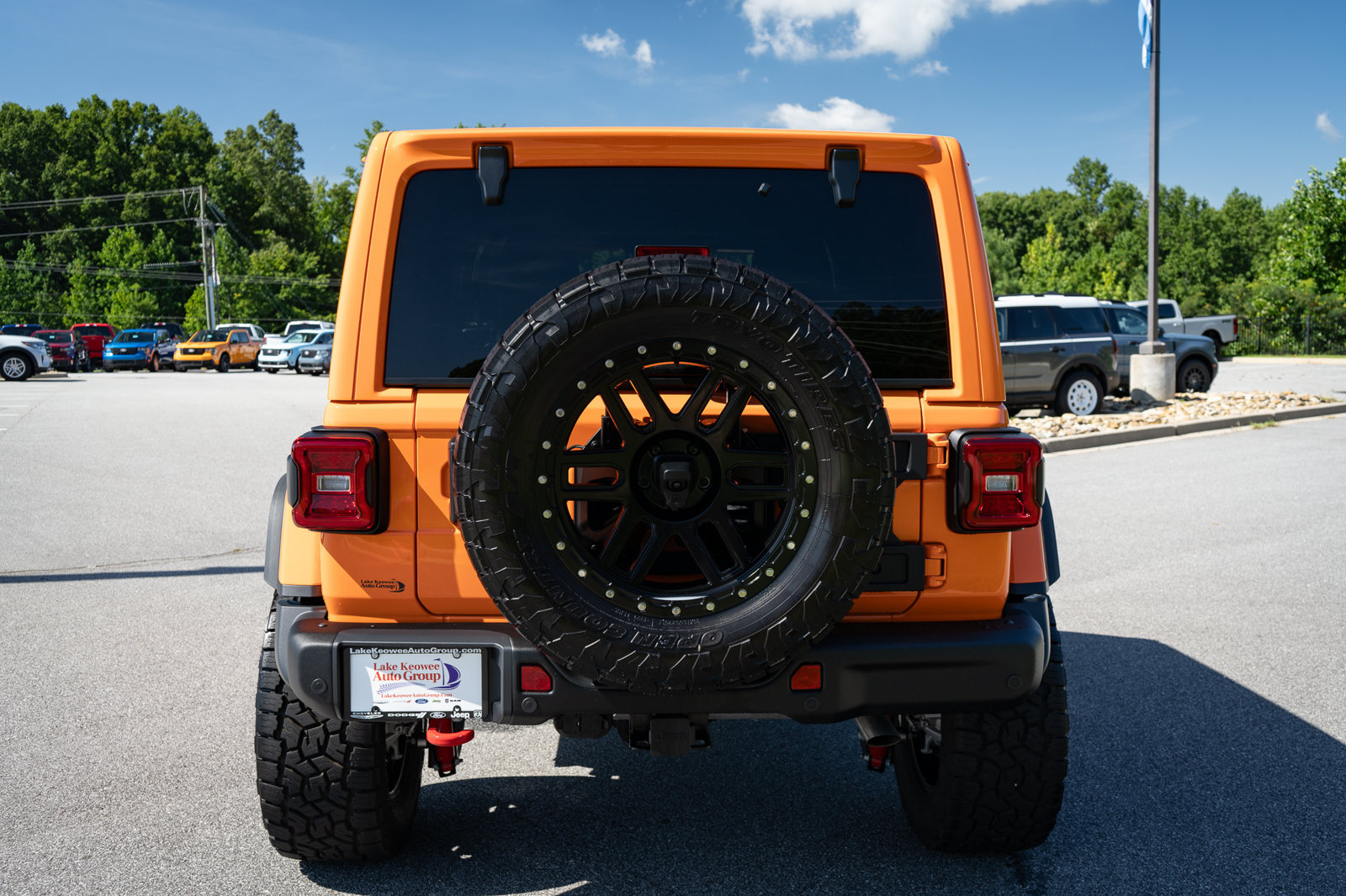 Used 2025 Jeep Wrangler Unlimited Rubicon AWD/4WD image 8