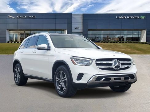 Used 2020 Mercedes-Benz GLC 300 4MATIC image 3