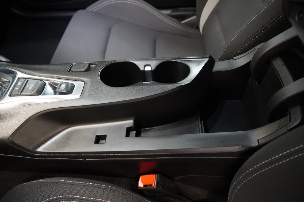 Used 2021 Chevrolet Camaro LT RWD image 17