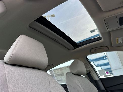 New 2025 Honda Accord SE image 18