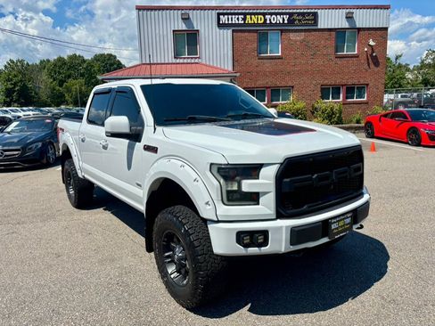 Used 2017 Ford F150 Lariat w/ Equipment Group 502A Luxury AWD/4WD image 3
