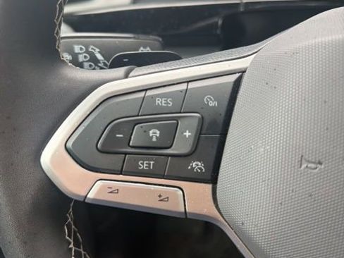 Used 2024 Volkswagen Atlas Cross Sport SE AWD/4WD image 18