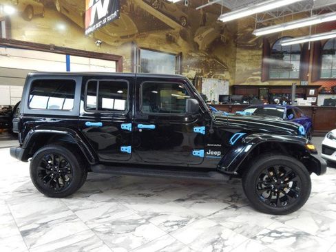 Used 2023 Jeep Wrangler Unlimited Sahara w/ Cold Weather Group image 4