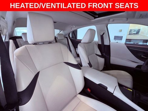 Certified 2025 Lexus ES 350 w/ Premium Package image 13