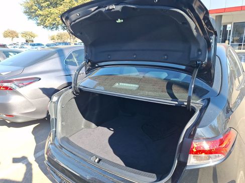 Used 2022 Toyota Corolla SE image 36