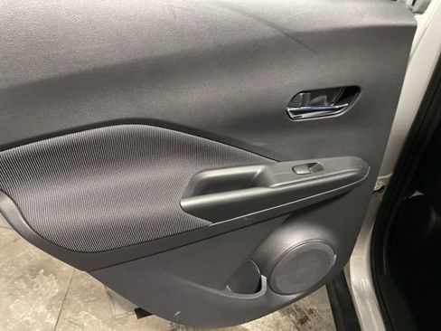 Used 2019 Nissan Kicks SV image 25