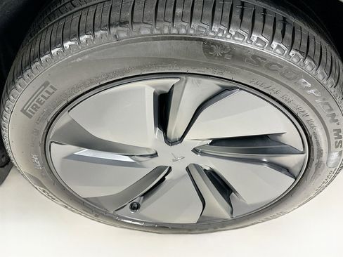 Used 2026 Tesla Model Y Long Range image 28