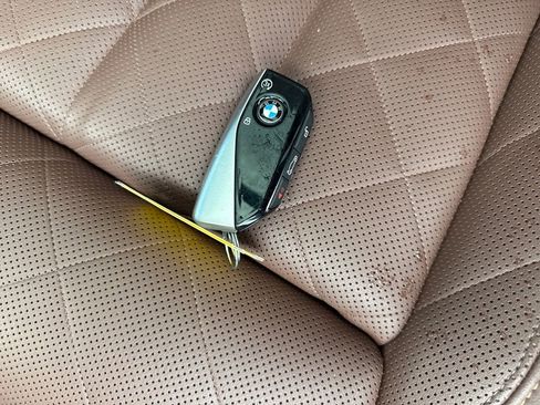 Used 2024 BMW X7 xDrive40i w/ M Sport Package image 36