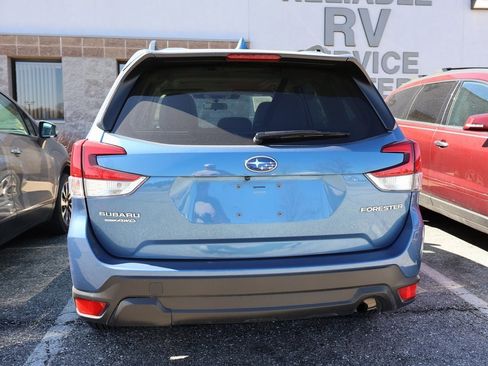 Used 2023 Subaru Forester Premium image 19