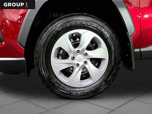 Used 2023 Toyota RAV4 LE AWD/4WD image 11