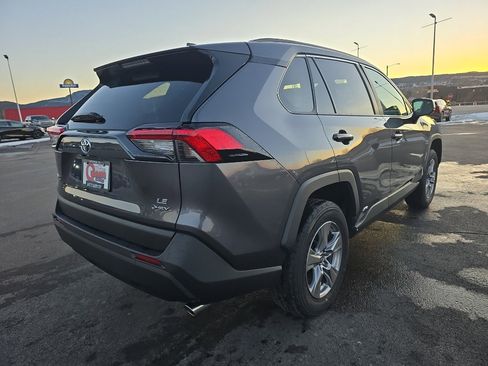 Used 2025 Toyota RAV4 LE image 5