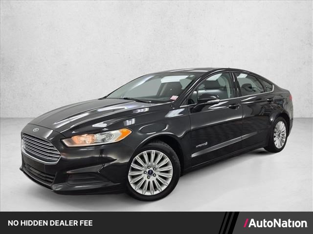 Used 2015 Ford Fusion SE FWD image 1
