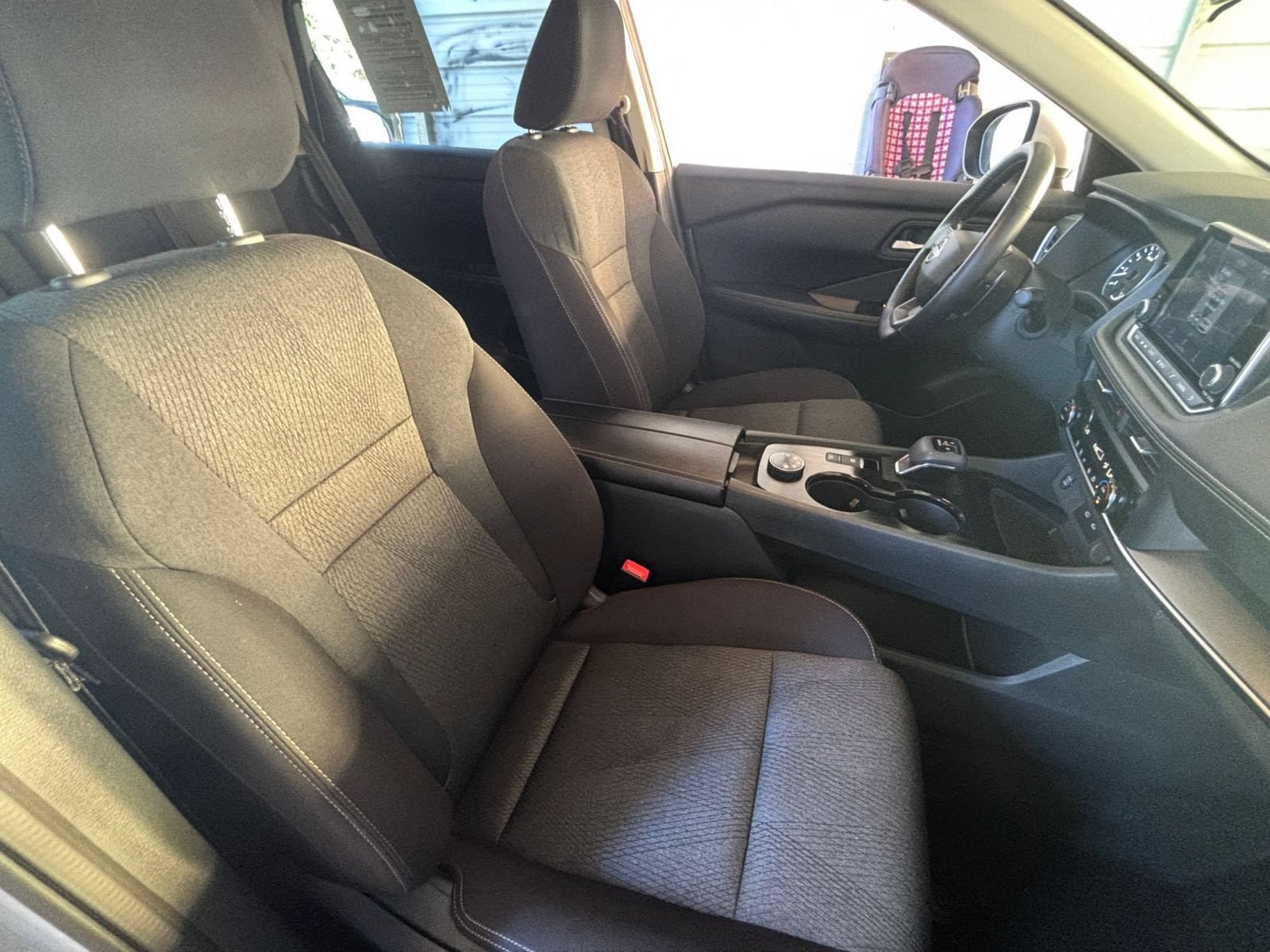 Used 2025 Nissan Rogue SV AWD/4WD image 35