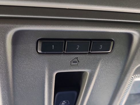 Used 2025 GMC Sierra 1500 SLT image 23