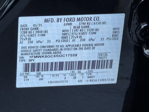 Used 2025 Ford Explorer ST image 41