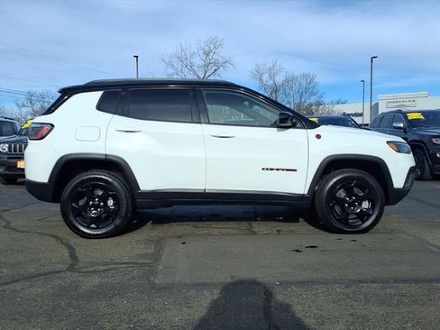 Used 2024 Jeep Compass Trailhawk image 2