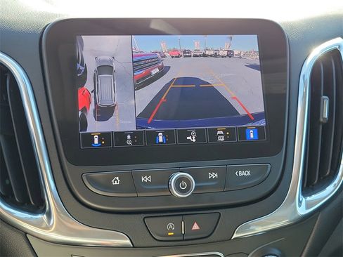 Used 2022 Chevrolet Equinox LT image 10