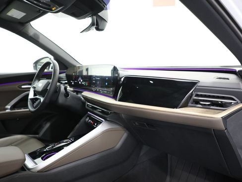 Certified 2025 Audi Q5 Premium w/ Premium Plus AWD/4WD image 23