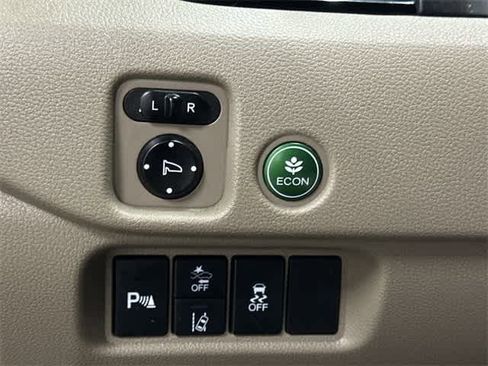 Used 2019 Honda Pilot Touring image 19