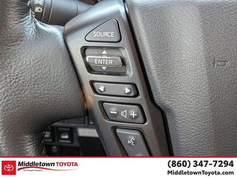 Used 2024 Nissan Frontier SV w/ SV Convenience Package image 19