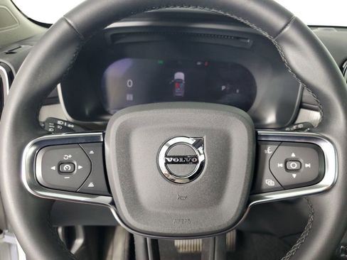 Used 2023 Volvo XC40 B5 Core w/ Climate Package image 23