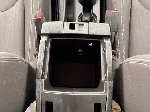 Used 2015 Jeep Wrangler Unlimited Sahara w/ Connectivity Group image 38