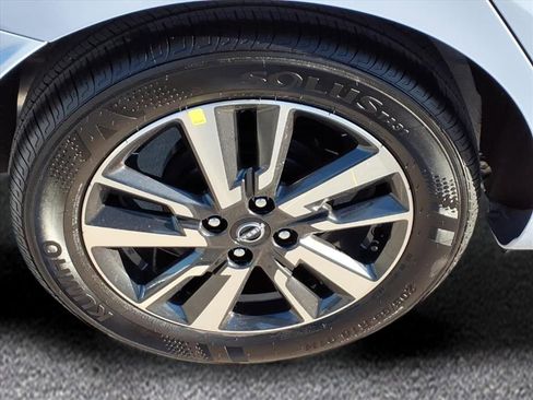 New 2025 Nissan Versa SV w/ Trunk Package image 9