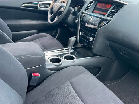 Used 2015 Nissan Pathfinder S image 19
