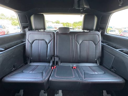 Used 2022 Ford Expedition Limited AWD/4WD image 33