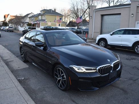 Used 2023 BMW 530e xDrive image 4