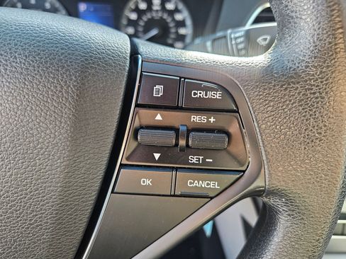 Used 2017 Hyundai Sonata SE image 18