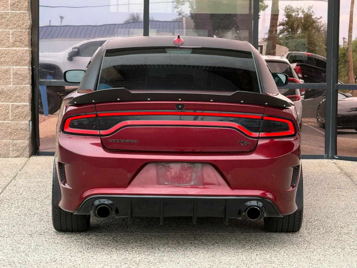 Used 2019 Dodge Charger R/T w/ Blacktop Package RWD image 9