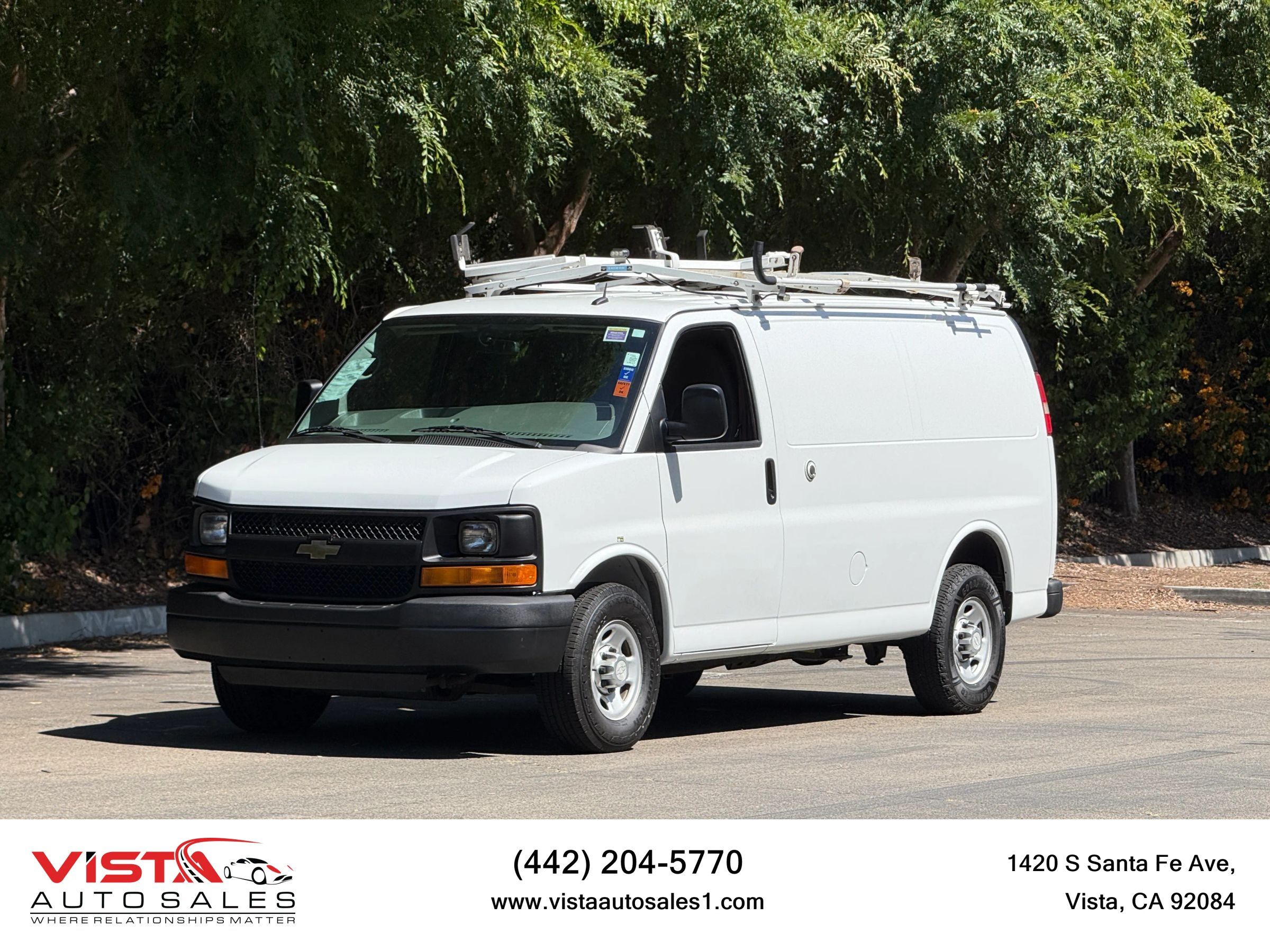Used 2015 Chevrolet Express 2500 RWD image 1