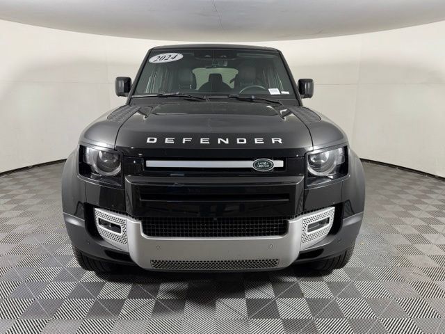 Used 2024 Land Rover Defender 110 S AWD/4WD image 10
