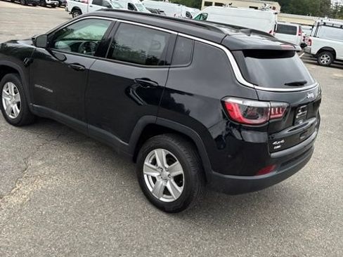 Used 2022 Jeep Compass Latitude AWD/4WD image 5