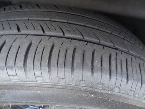 Used 2025 Honda HR-V Sport image 16