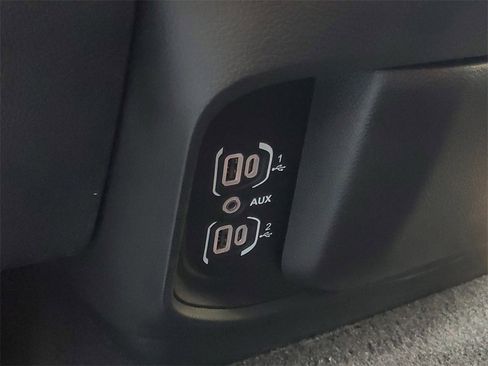 Used 2025 RAM 1500 Laramie image 26