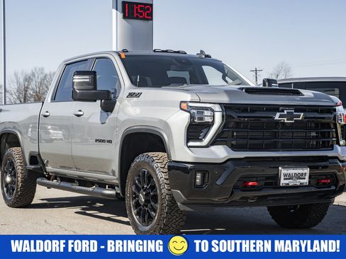 Used 2025 Chevrolet Silverado 2500 LT w/ Trail Boss Package image 1