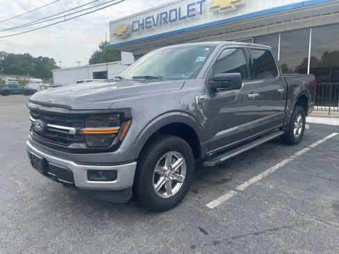 Used 2025 Ford F150 XLT w/ Equipment Group 301A Standard AWD/4WD image 3