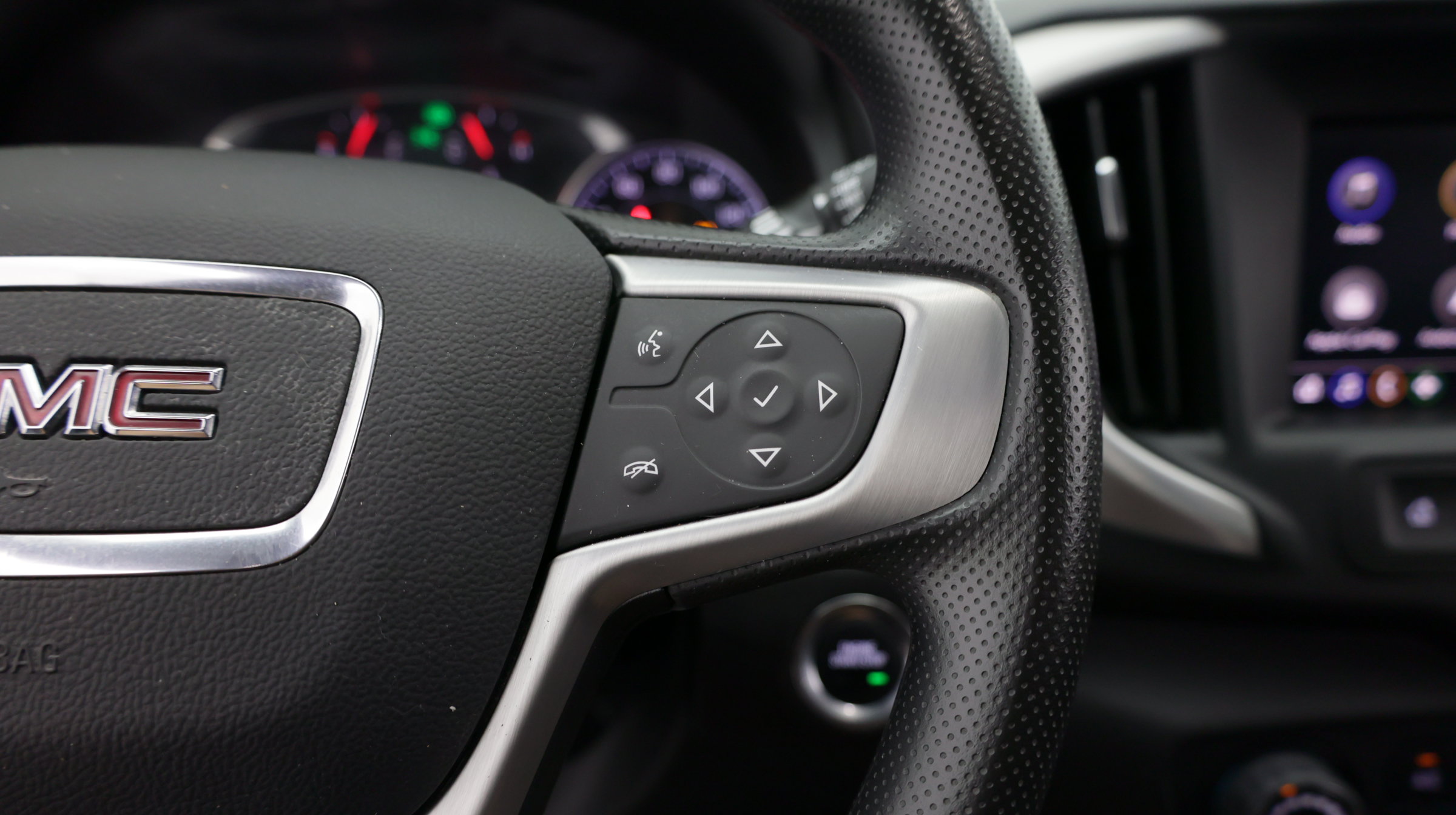 Used 2024 GMC Terrain SLE FWD image 23