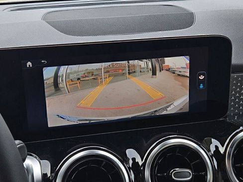 Certified 2026 Mercedes-Benz GLB 250 4MATIC image 23