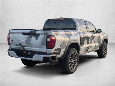 Used 2023 GMC Canyon Denali image 5